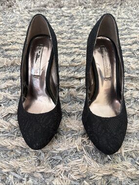 BCBGMaxAzria Black Lace Pointed Toe Heels Size 6